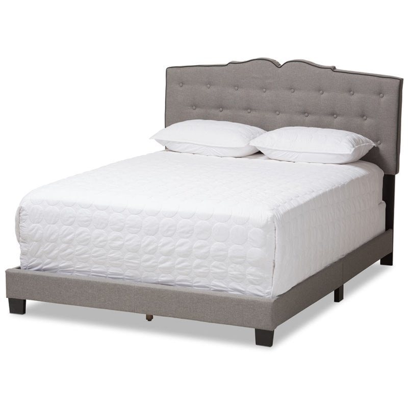 Bowery Hill Traditional Upholstered Fabric Tufted Queen Bed in Light Grey