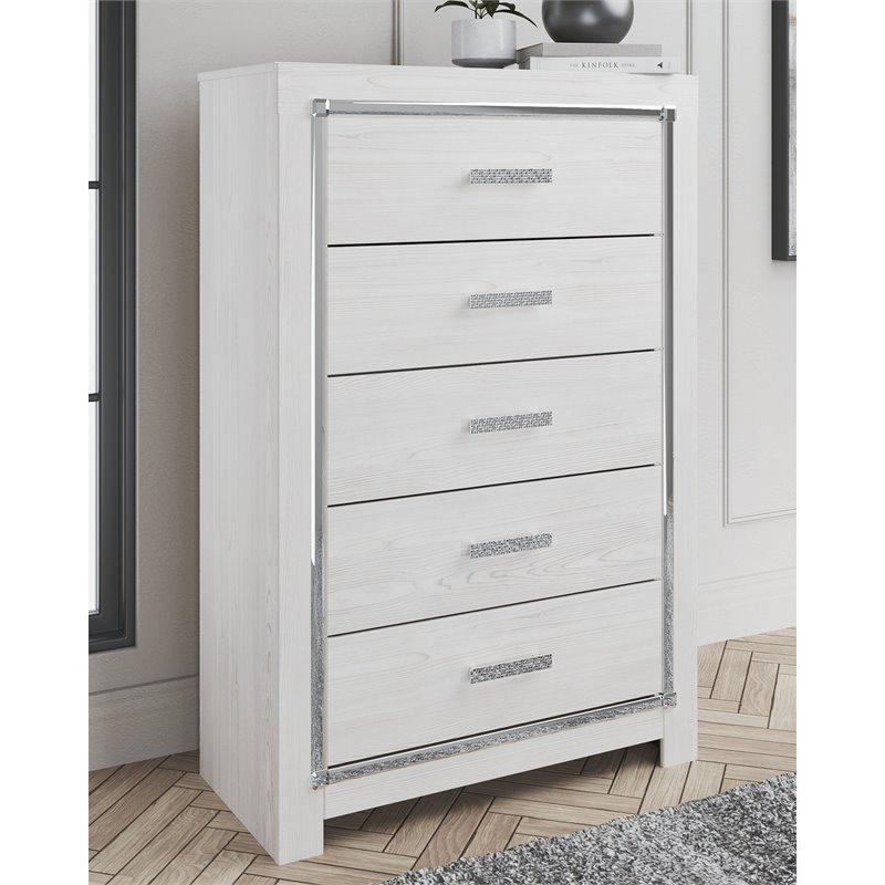 Bowery Hill Contemporary 5 Drawer Chest in White