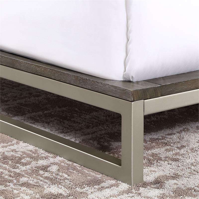 Bowery Hill Modern Walnut Queen Engineered Wood 4-Piece Bedroom Set