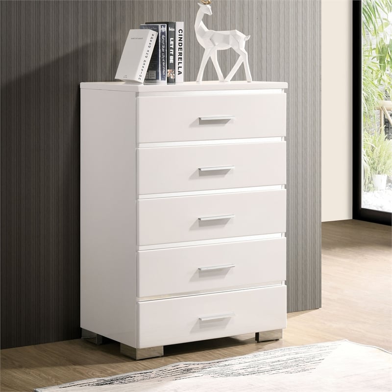 Bowery Hill Contemporary Wood Chest with 5 Spacious Drawers in White