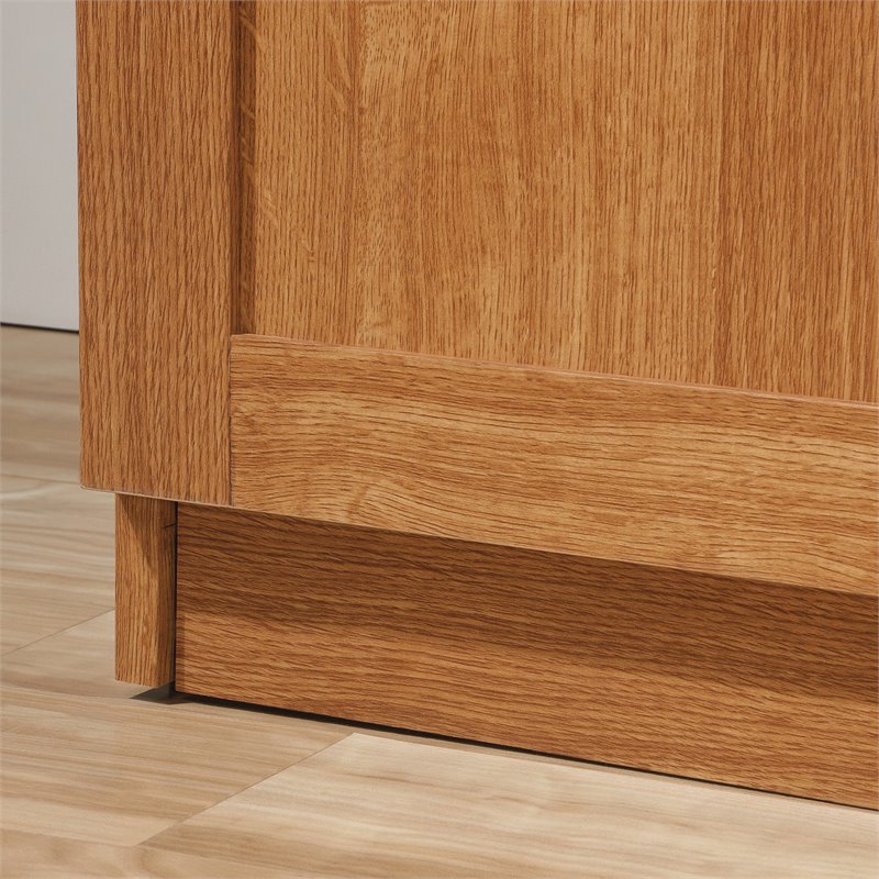 Bowery Hill Engineered Wood Wardrobe Armoire w/Hanging Rod in Highland Oak