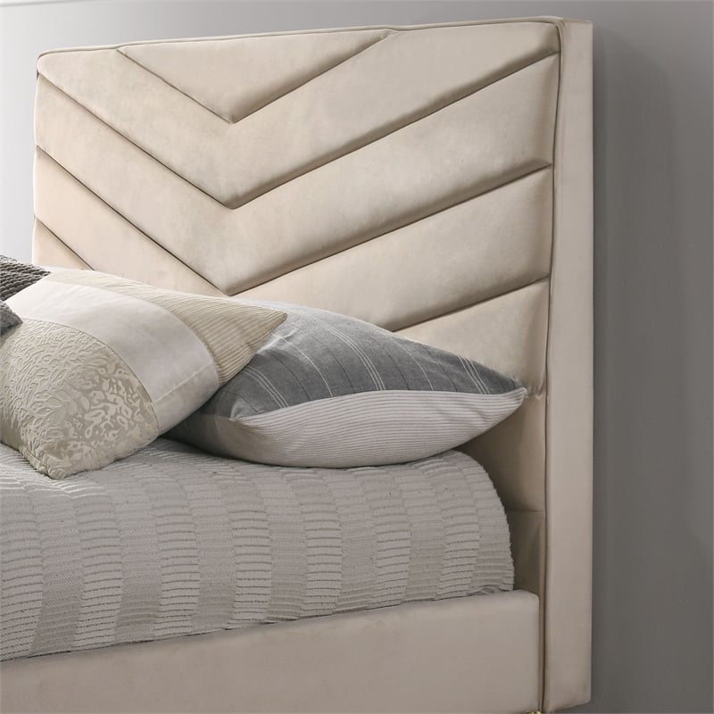 Bowery Hill Modern Fabric Upholstered Headboard Full Bed in Beige
