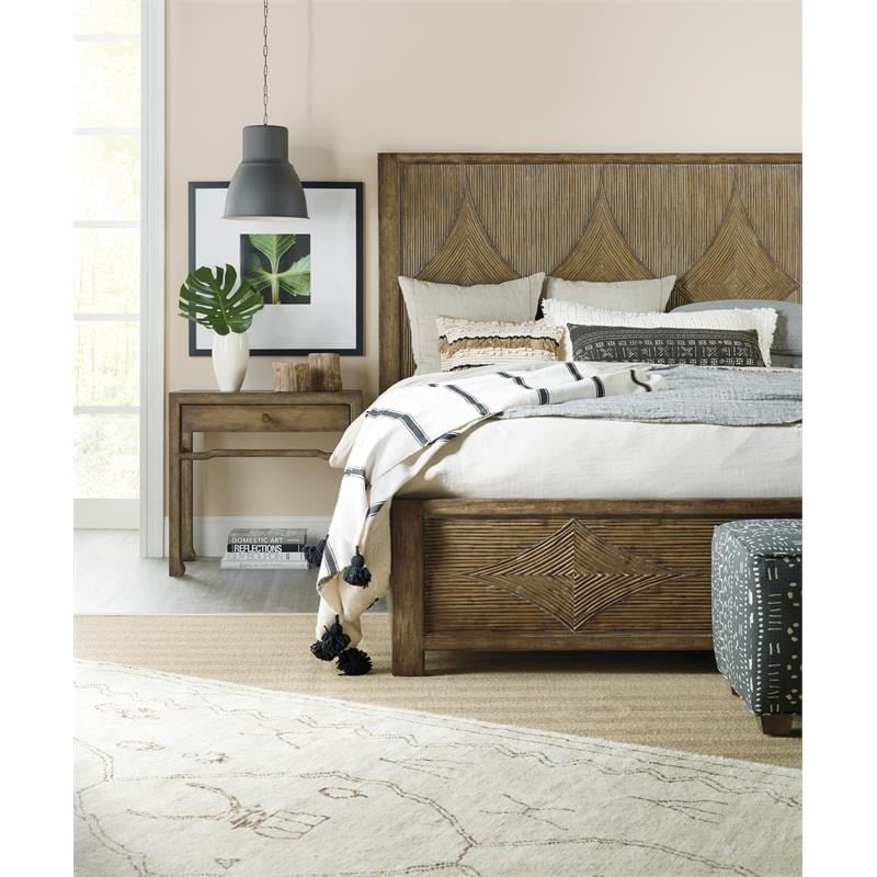 Bowery Hill Modern / Contemporary Bedroom King Panel Bed in Mahogany Wood