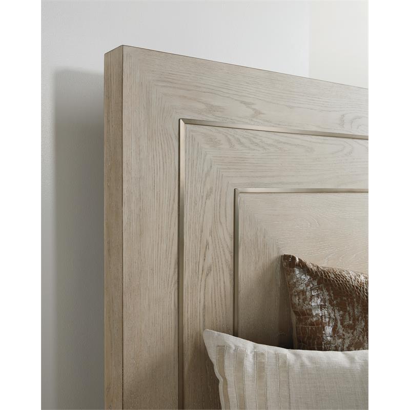 Bowery Hill Modern / Contemporary Bedroom King Panel Bed in Oak Wood