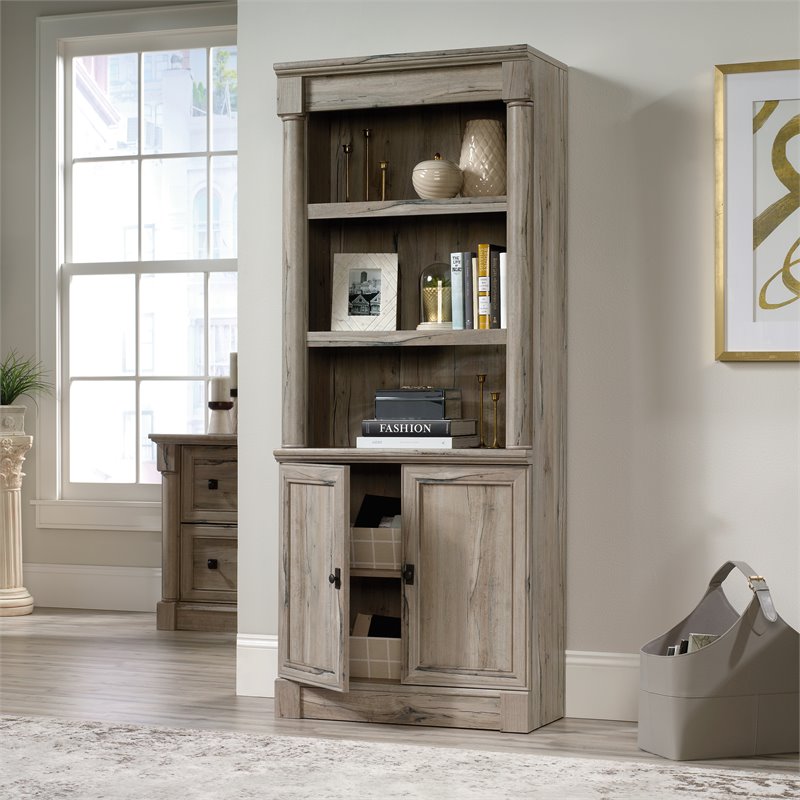 Bowery Hill Traditional Engineered Wood 3-Shelf Bookcase in Split Oak