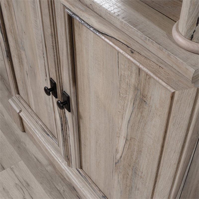 Bowery Hill Traditional Engineered Wood 3-Shelf Bookcase in Split Oak