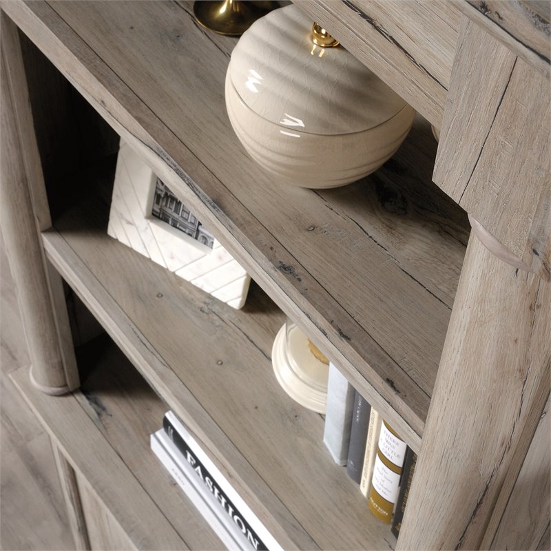 Bowery Hill Traditional Engineered Wood 3-Shelf Bookcase in Split Oak