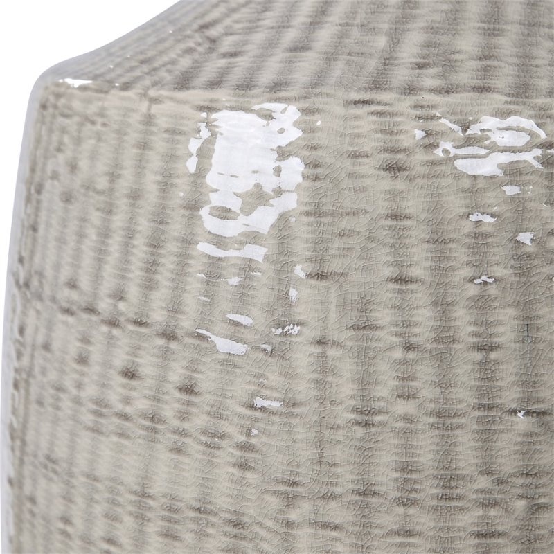 Bowery Hill Farmhouse Ceramic and Fabric Table Lamp in Light Gray