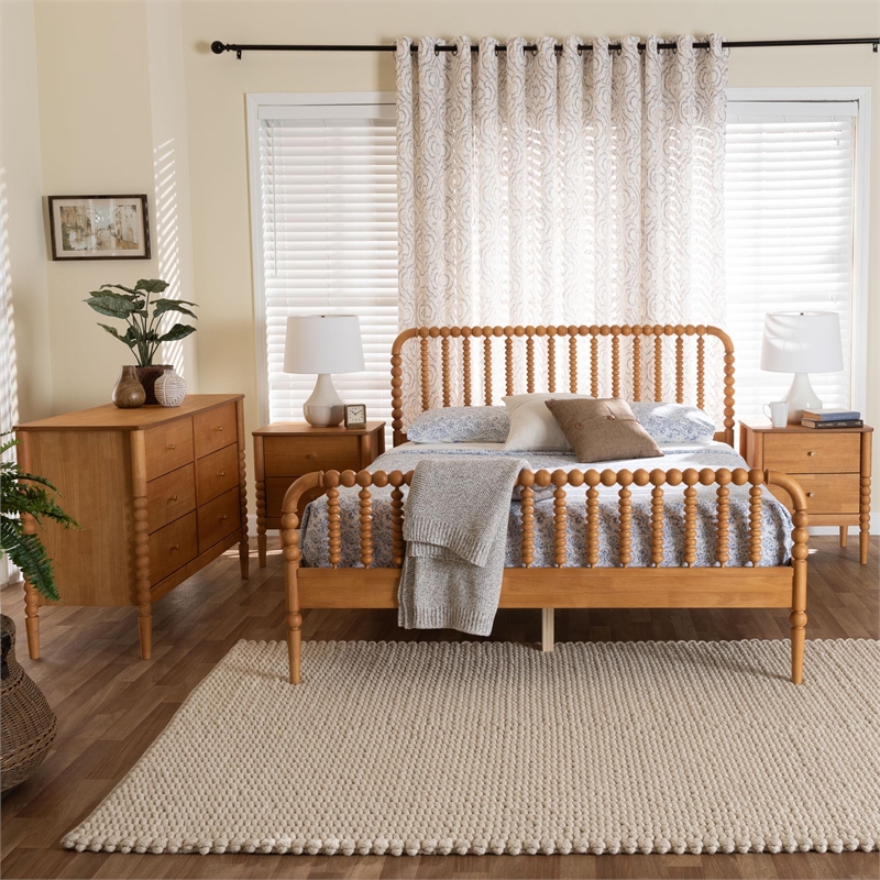 Bowery Hill Modern Oak Brown Queen Size 4-Piece Bobbin Bedroom Set