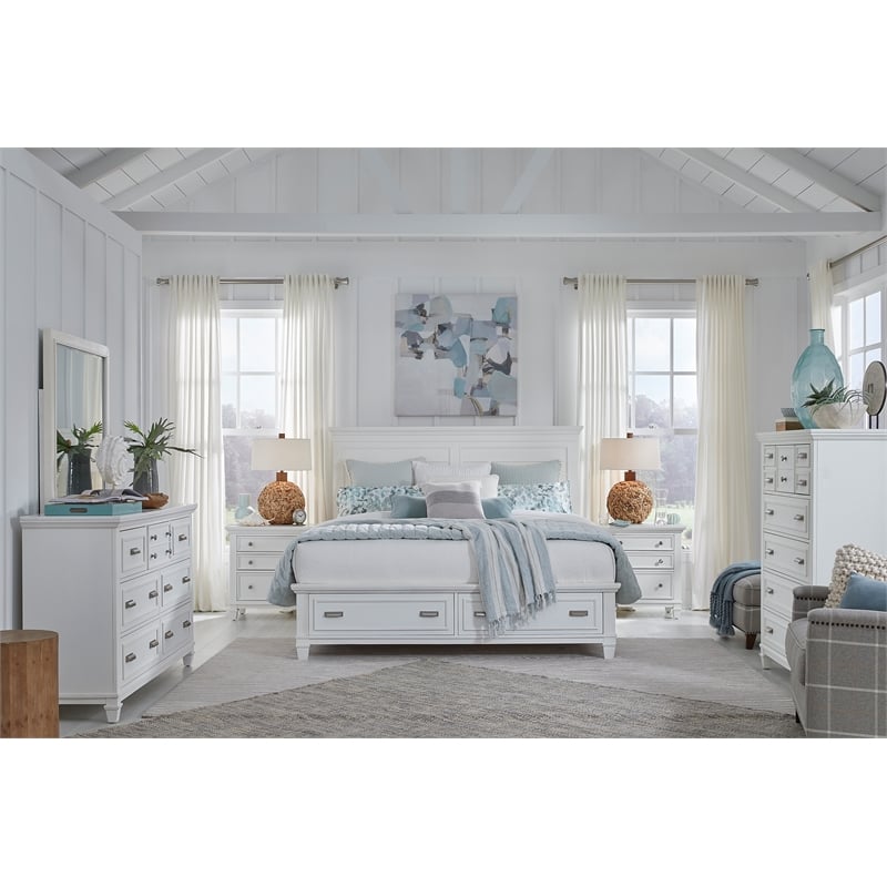 Bowery Hill Traditional White Dove King White Panel Storage Bed