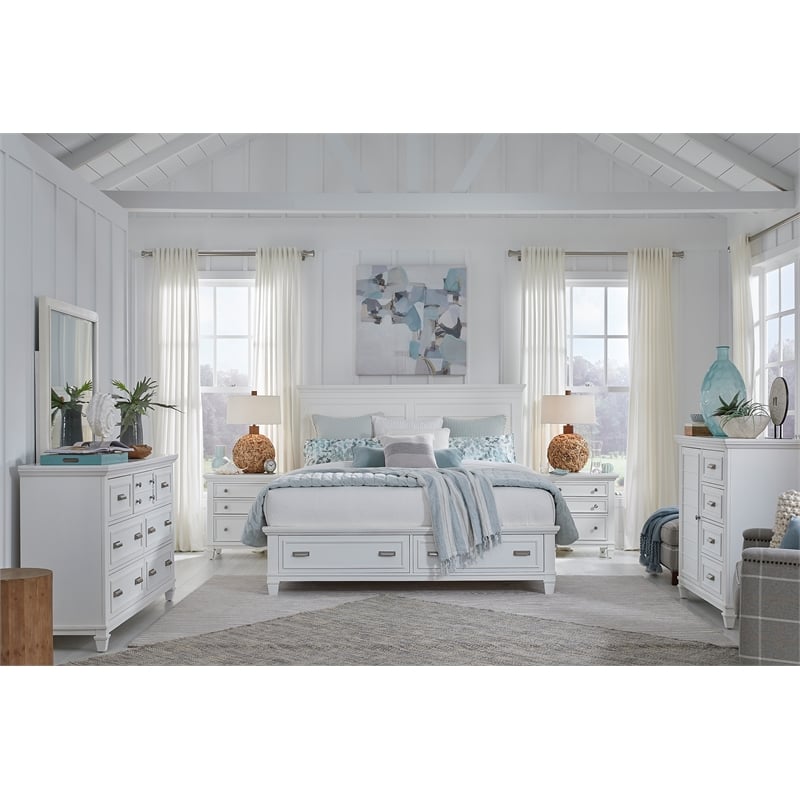 Bowery Hill Traditional White Dove King White Panel Storage Bed