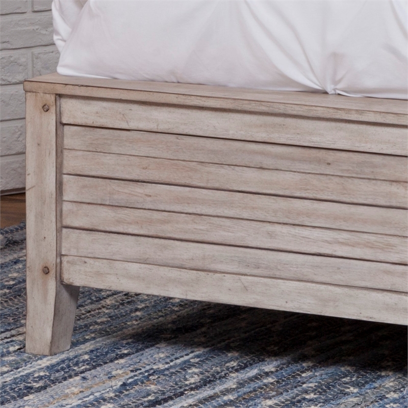 Bowery Hill Modern Farmhouse White-washed Wood Queen Sleigh Bed