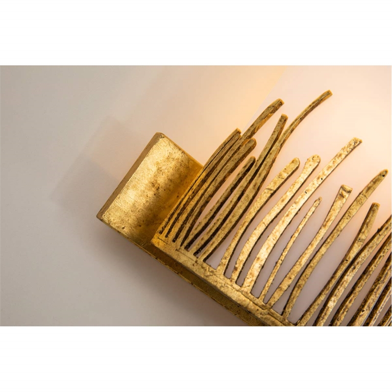 Bowery Hill Transitional 3-light Metal Bath Vanity Light in Gold Leaf