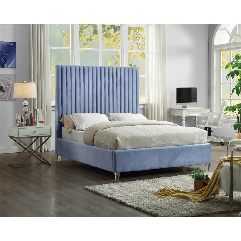 Bowery Hill Contemporary Solid Wood Tufted Velvet Full Bed in SKy Blue