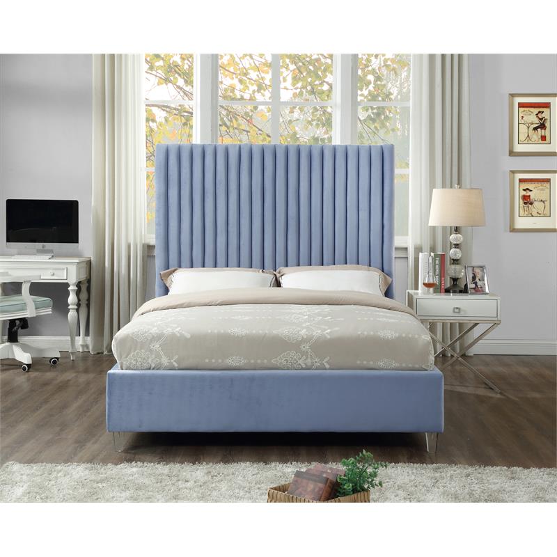 Bowery Hill Contemporary Solid Wood Tufted Velvet Full Bed in SKy Blue