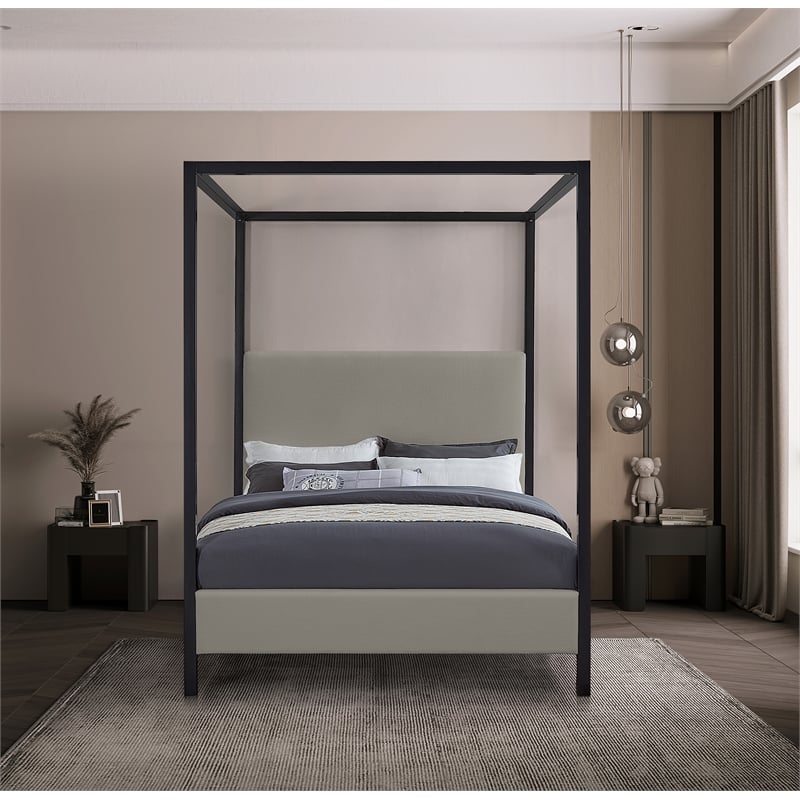 Bowery Hill Contemporary Linen Textured Fabric Upholstered Full Bed in Gray