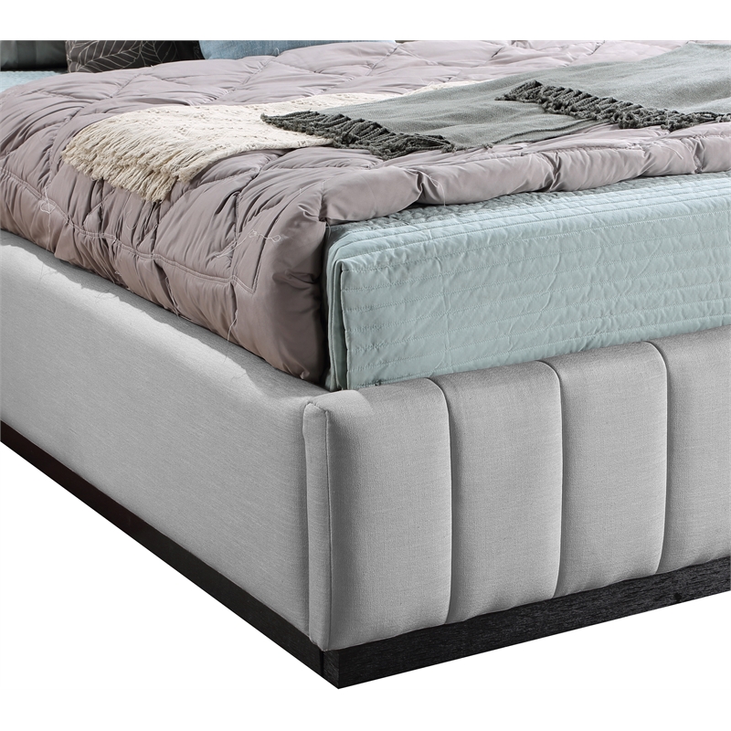 Bowery Hill Contemporary Grey Linen Textured Fabric Full Bed