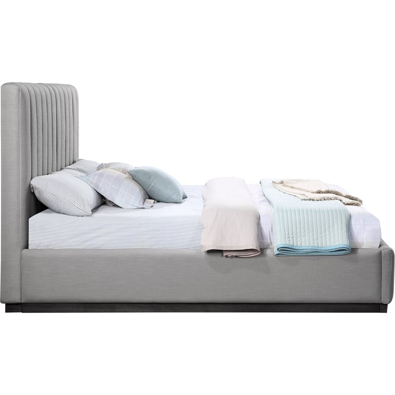 Bowery Hill Contemporary Grey Linen Textured Fabric King Bed