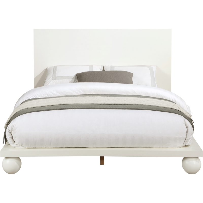 Bowery Hill Modern / Contemporary Solid Ash Wood Cream King Bed