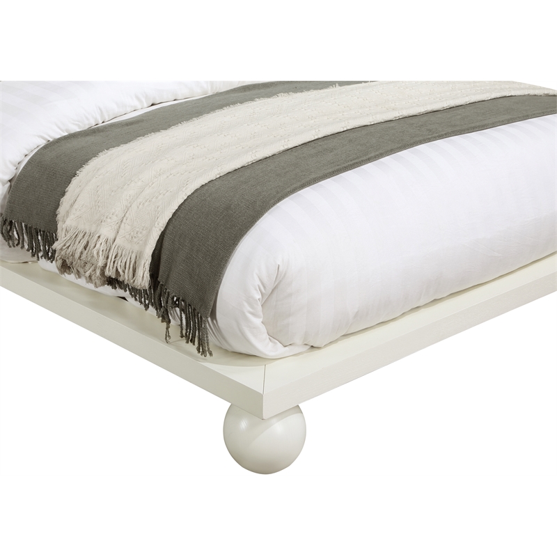 Bowery Hill Modern / Contemporary Solid Ash Wood Cream King Bed