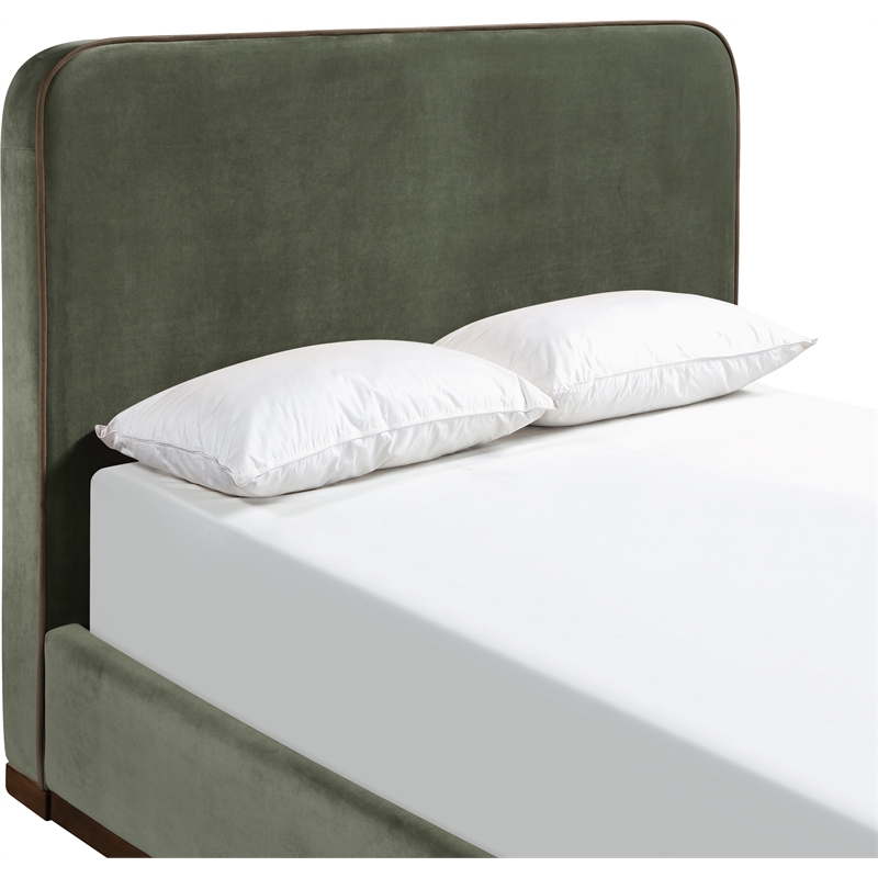 Bowery Hill Contemporary Green Durable Velvet Upholstered Full Bed