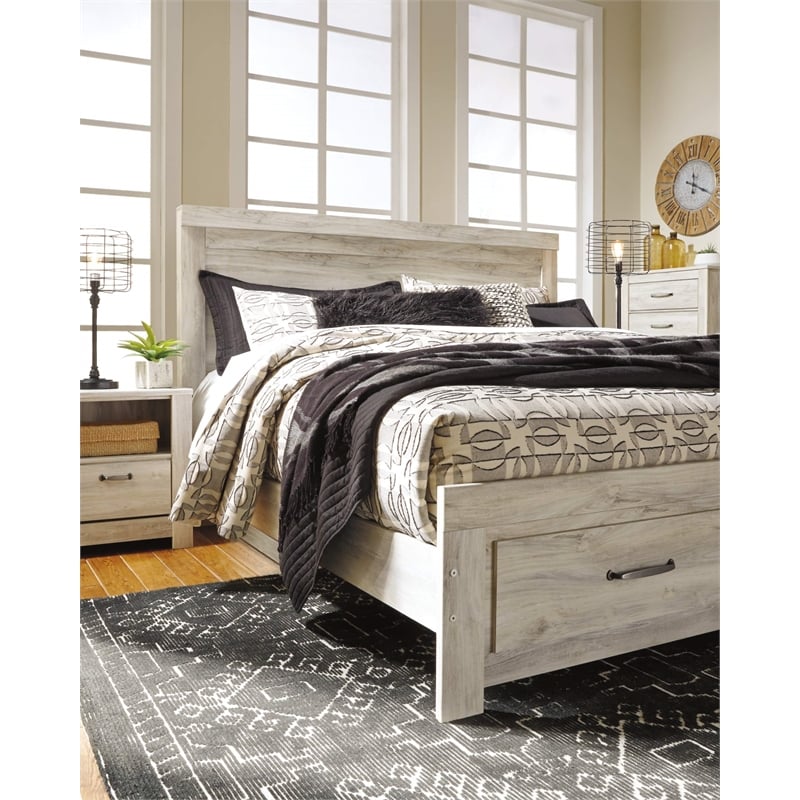 Bowery Hill 2-Piece Set of 7-Drawer Dresser & King Panel Headboard in Whitewash
