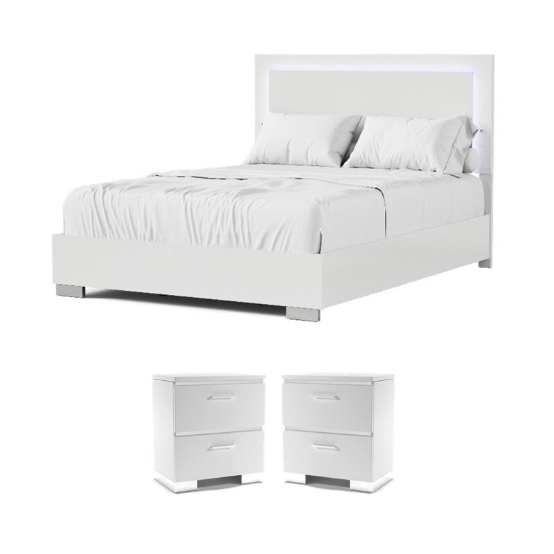 Bowery Hill Bedroom Set with 2 Nightstands and Eastern King Bed