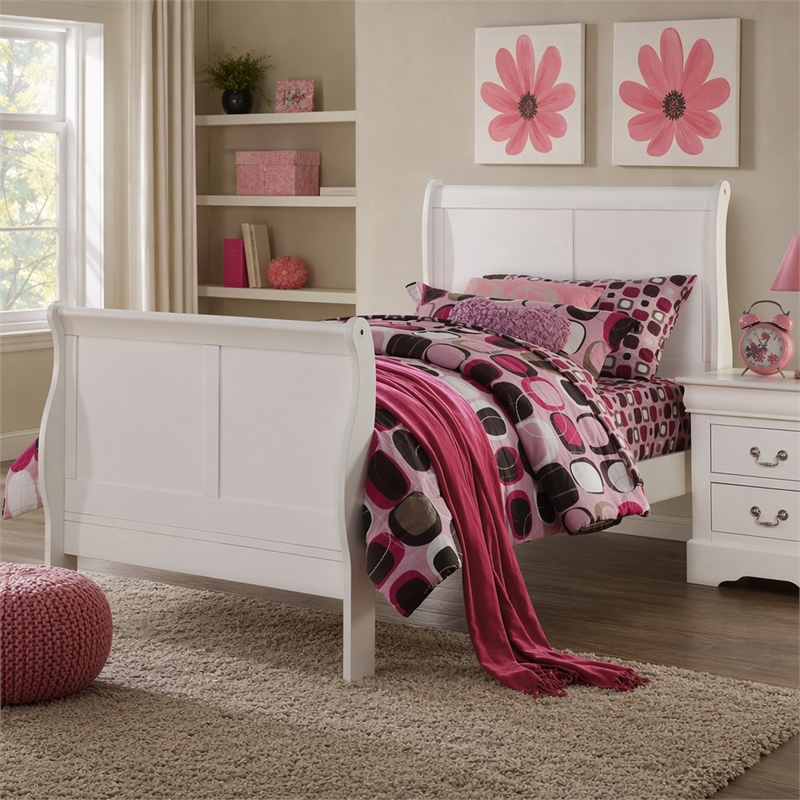 Bowery Hill Twin Wooden Sleigh Bed in White