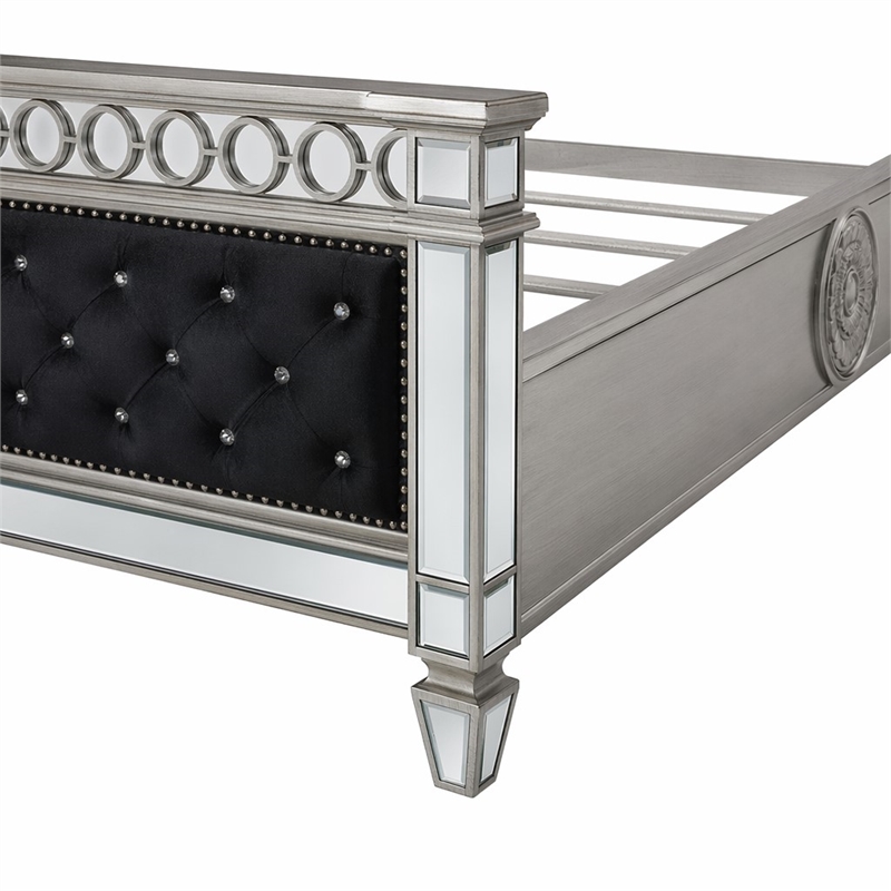 Bowery Hill Tufted Upholstered Queen Bed in Black Velvet