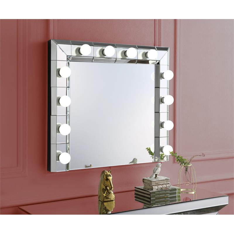 Bowery Hill Horizontal Rectangular Glass Wall Mirror in Mirrored Finish
