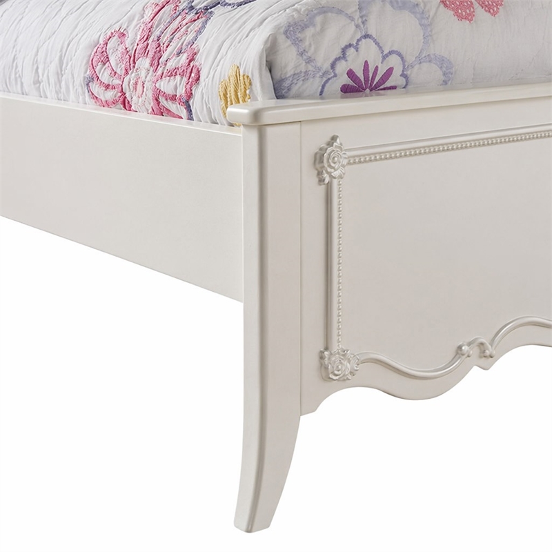Bowery Hill Full Bed with Tufted Synthetic Leather Headboard in Pearl White