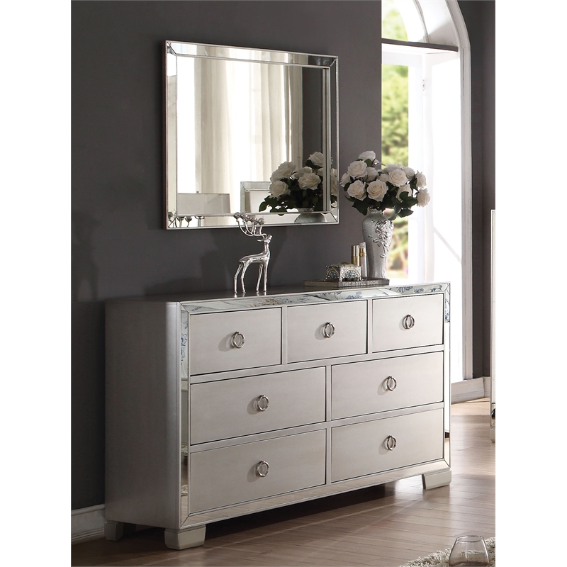 Bowery Hill Rectangular Wall Mirror with Platinum Pieced Frame in Silver