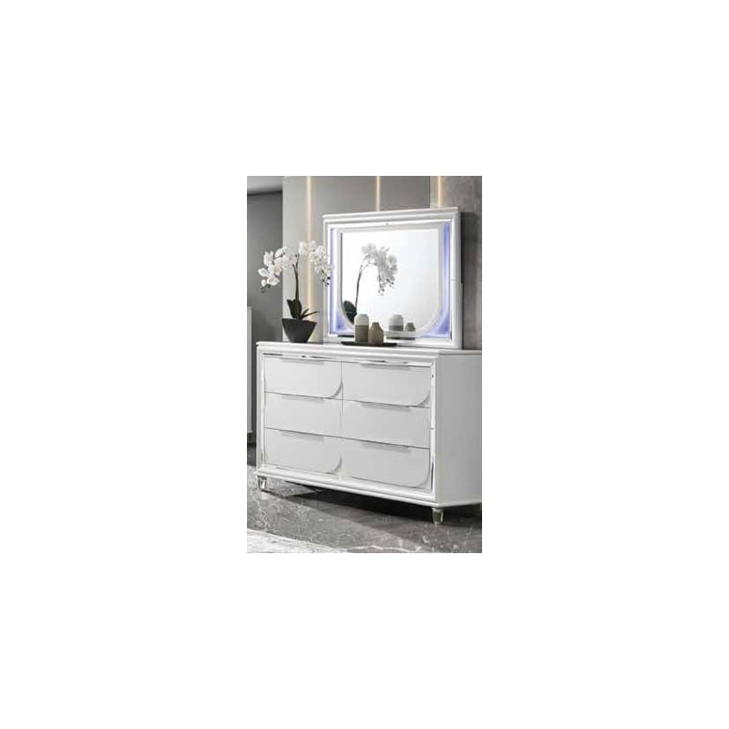 Bowery Hill Rectangular 6-Drawer Dresser with Pearl White Finish