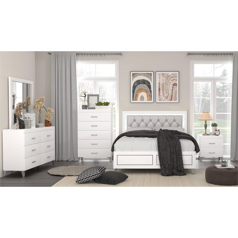 Bowery Hill Casilda Faux Leather Tufted Queen Bed with LED in Gray White