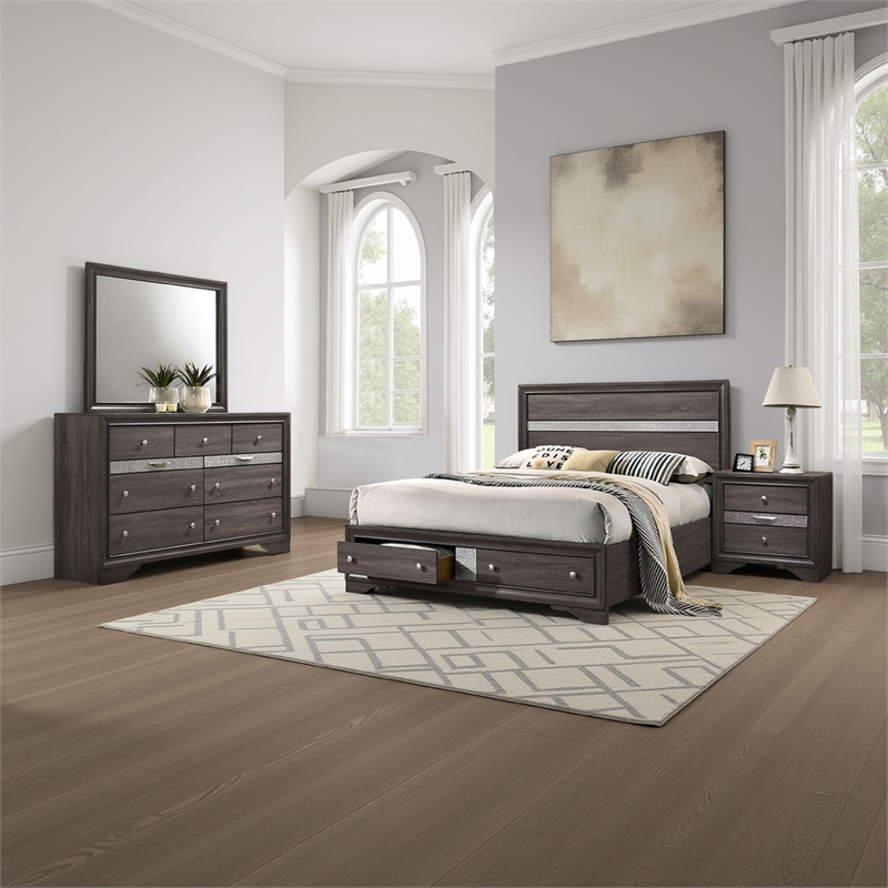 Bowery Hill 4 Pc Queen Bedroom Set with Silver Accent Knobs in Gray