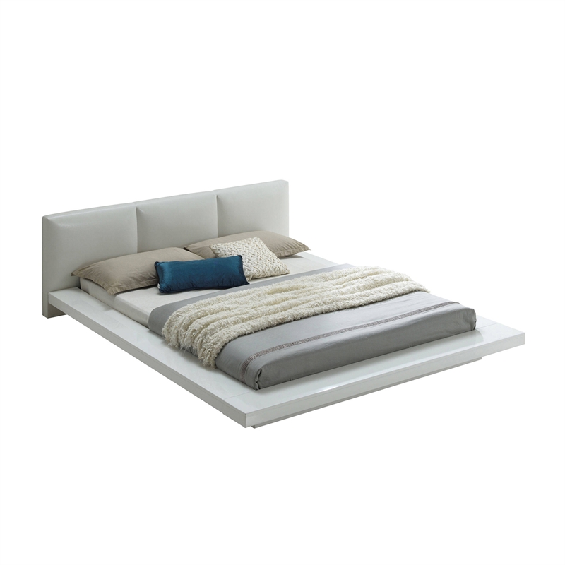 Bowery Hill 4 Piece Queen Size Bedroom Set Leatherette Padding in White