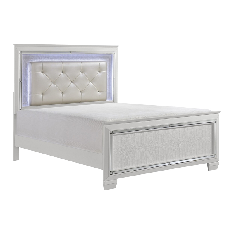 Bowery Hill 4 Piece California King Bedroom Tufting Mirror Trim in White