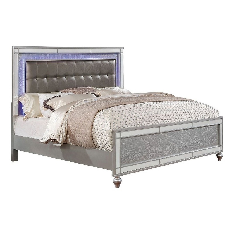 Bowery Hill Wooden Queen Size Bed with Ornate Bun Feet in Silver