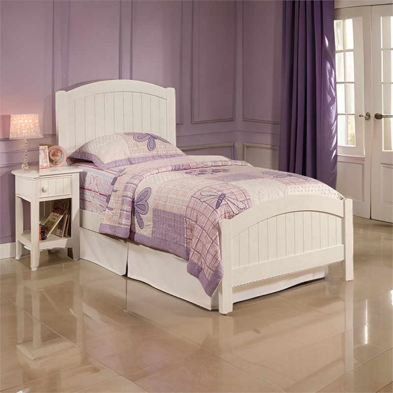 Bowery Hill Full Size Bed with Arched Headboard in Classic White Wood