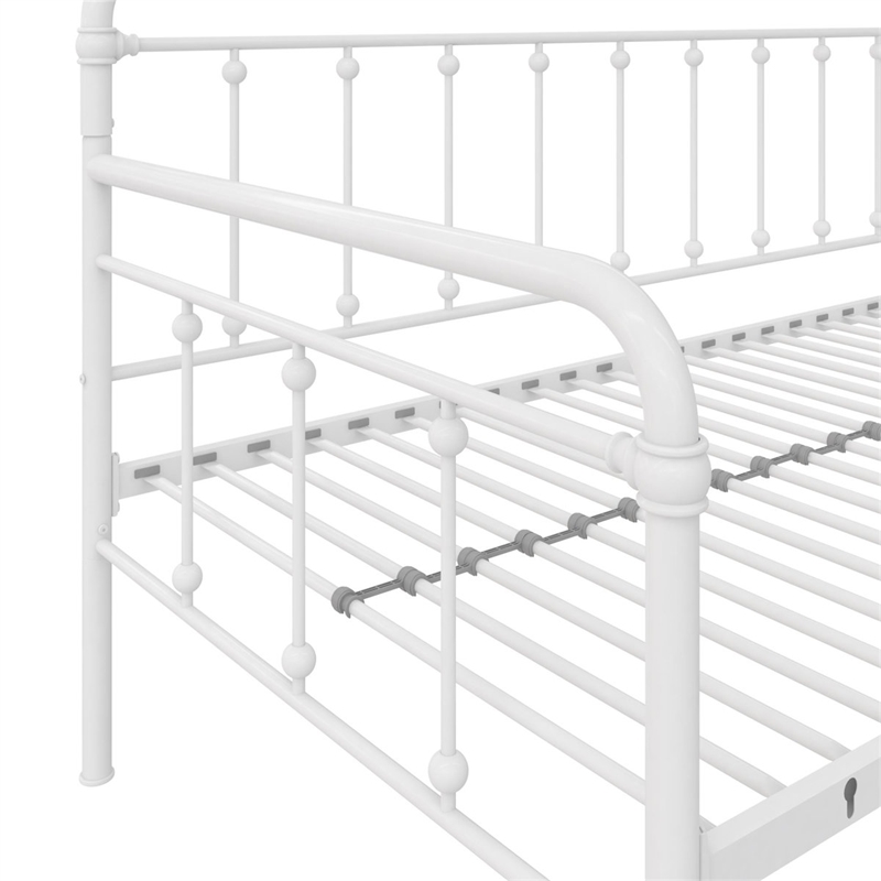 Bowery Hill Twin Metal Daybed with Pop-Up Trundle in White Finish