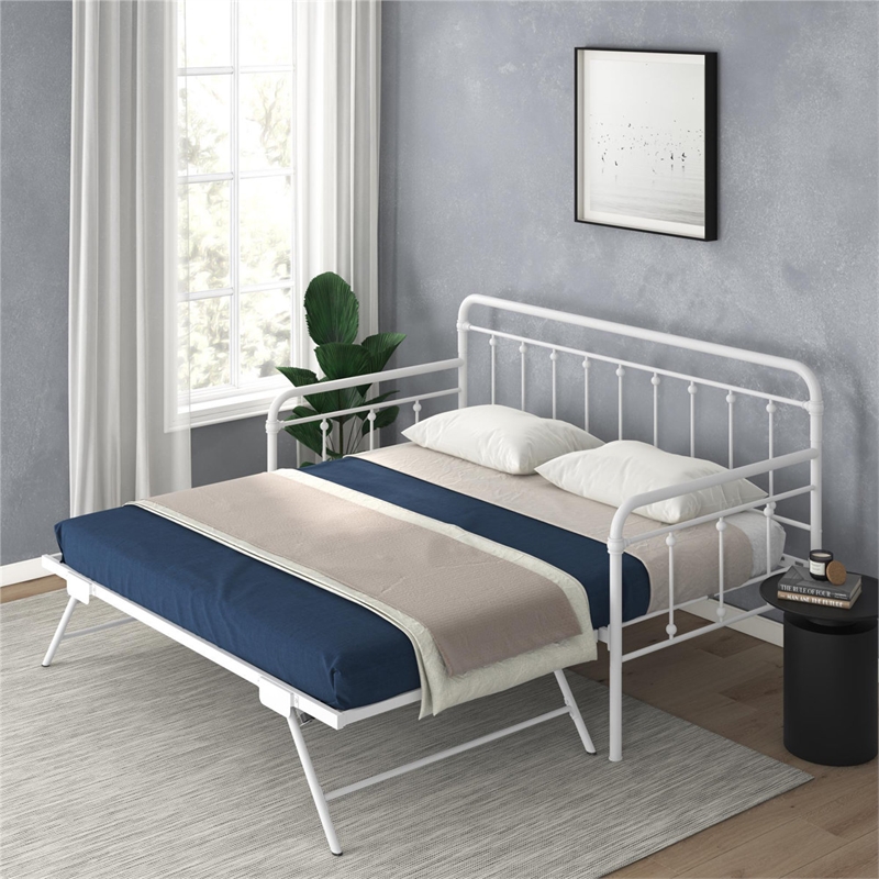 Bowery Hill Twin Metal Daybed with Pop-Up Trundle in White Finish