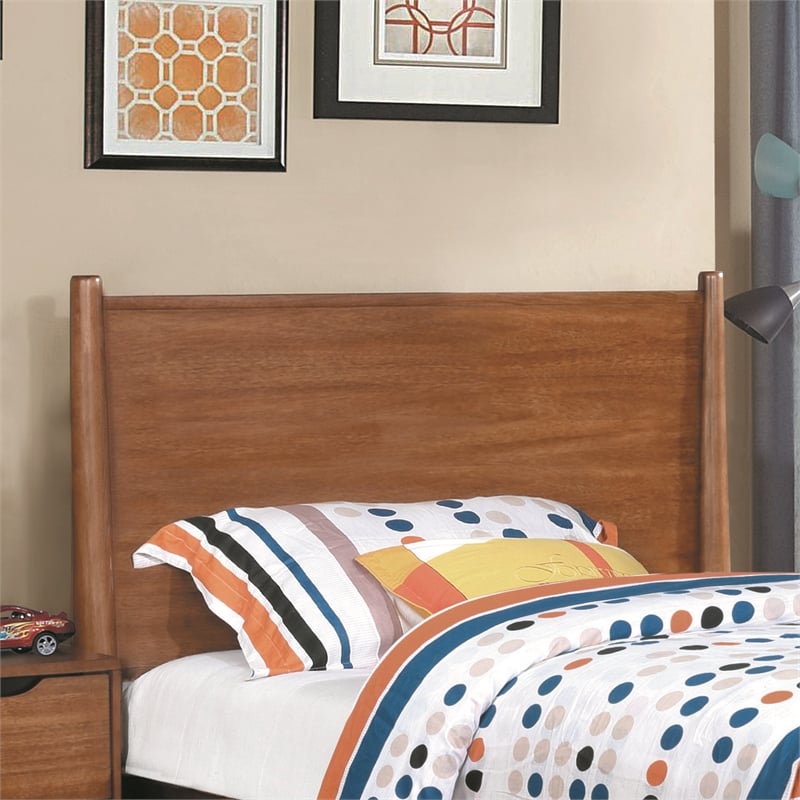 Bowery Hill 3-Piece Oak Wood Bedroom Set - Cal King + Chest + Nightstand