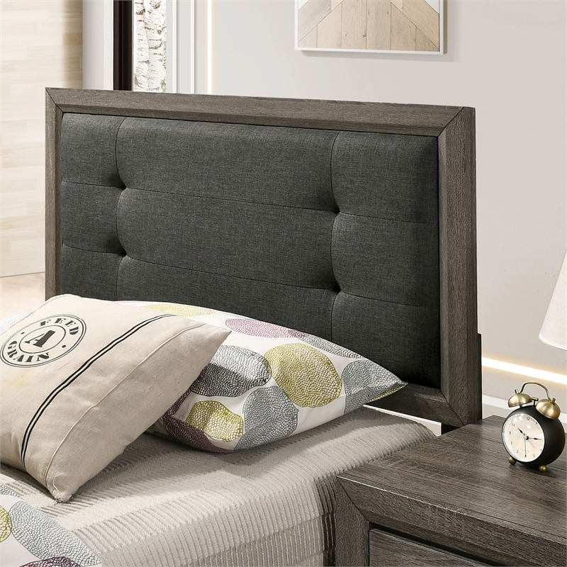 Bowery Hill 3-Piece Full Bedroom Set with Nightstands in Gray Wood