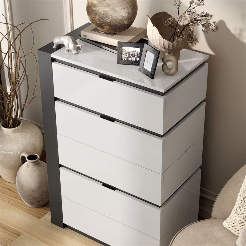 Bowery Hill Contemporary 5-Drawer Solid Wood Chest in White with Metallic Gray