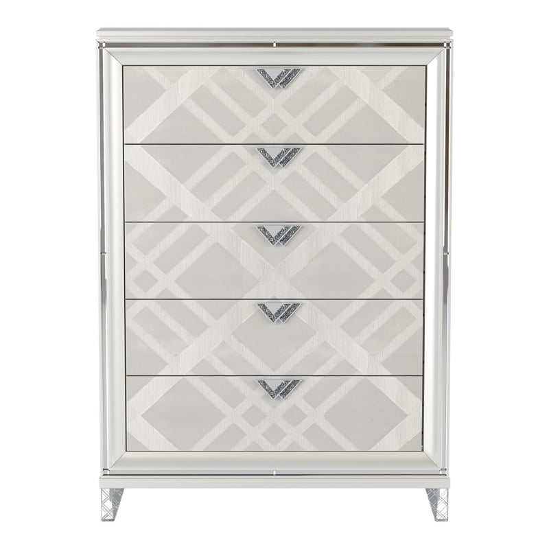 Bowery Hill Contemporary Solid Wood 5-Drawer Chest in White Finish