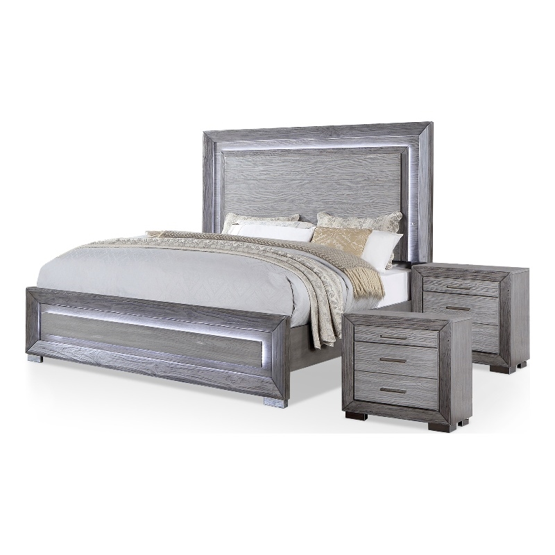 Bowery Hill 3pc Wood Bedroom Set in Gray with Queen Bed & 2 Nightstands