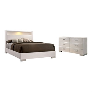 Bowery Hill 2-Piece White Solid Wood Bedroom Set - Queen Bed & Dresser