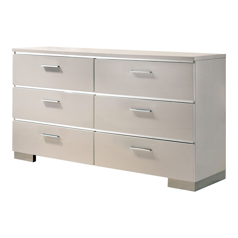 Bowery Hill 2-Piece White Solid Wood Bedroom Set - Queen Bed & Dresser