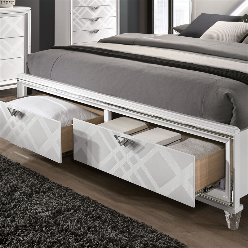 Bowery Hill 5-Piece Wood California King Bed Set with Faux Leather White