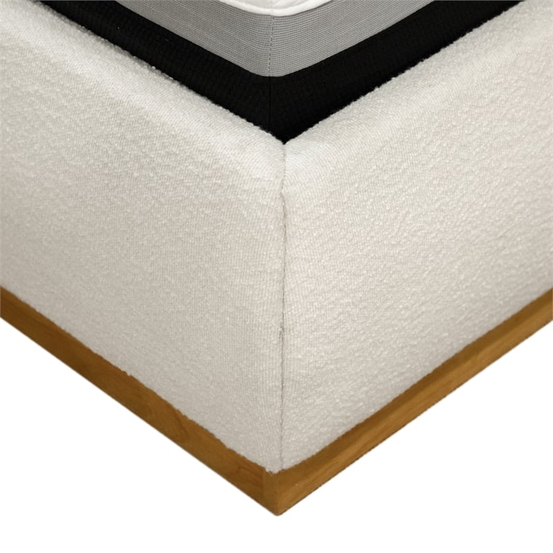 Bowery Hill Queen Bed with Rubberwood Frame in White Finish